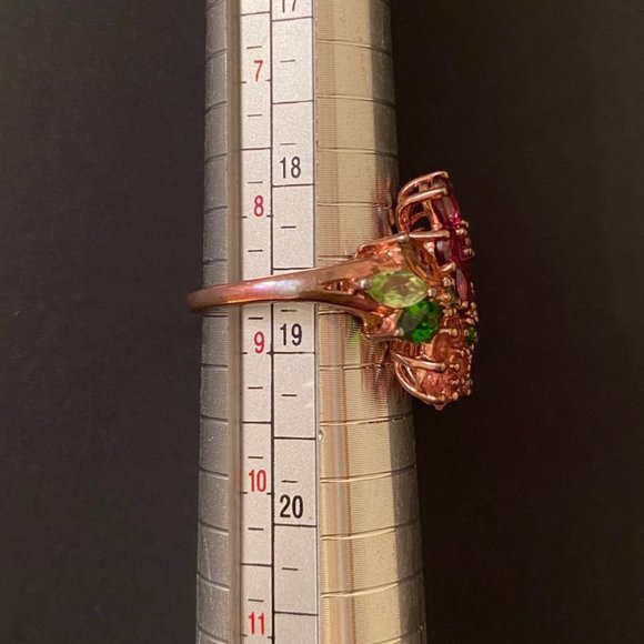 Radiant Multi-gem Flower and Sterling Silver Cocktail Ring, Size 8.5 - Picture 6 of 8